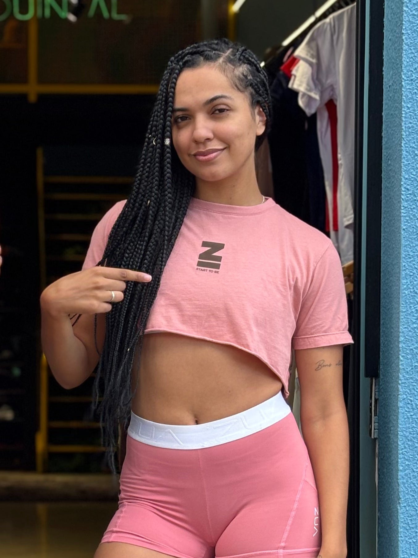 CROPPED FEM CIRCULO